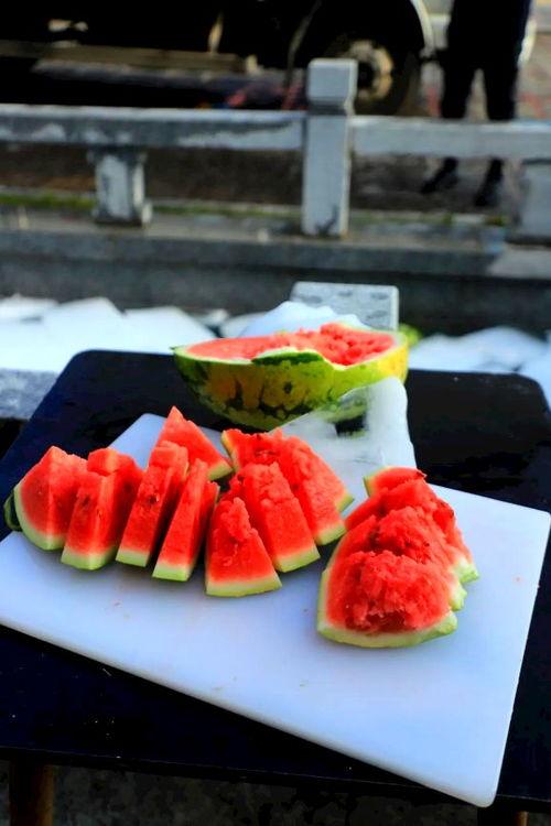 洞庭渔火季吃瓜群众,吃瓜群众的夏日盛宴